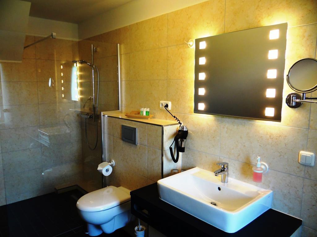 Hotel und Restaurant Am Peenetal Liepen  Zimmer foto